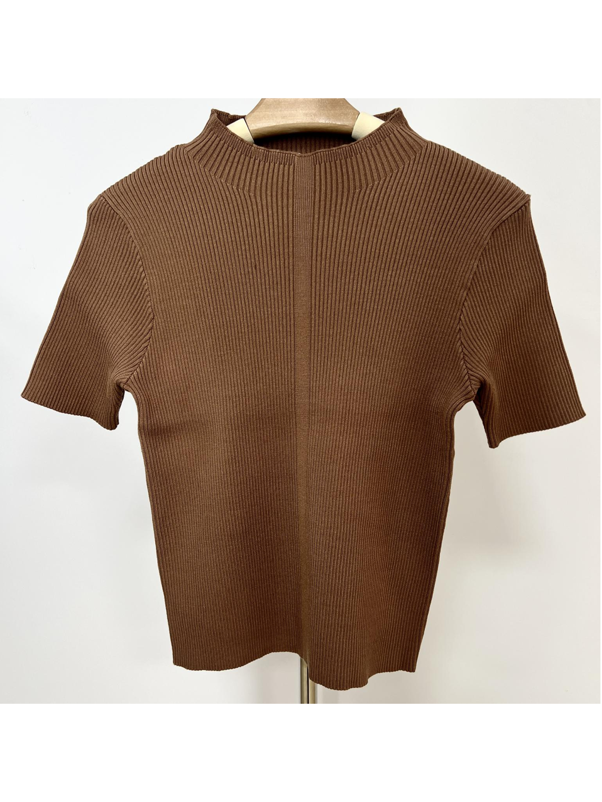 Vehicle traveling data recorder